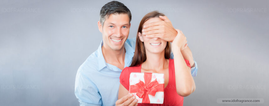 What kind of perfume should men choose? ... give as a special girl gift 01