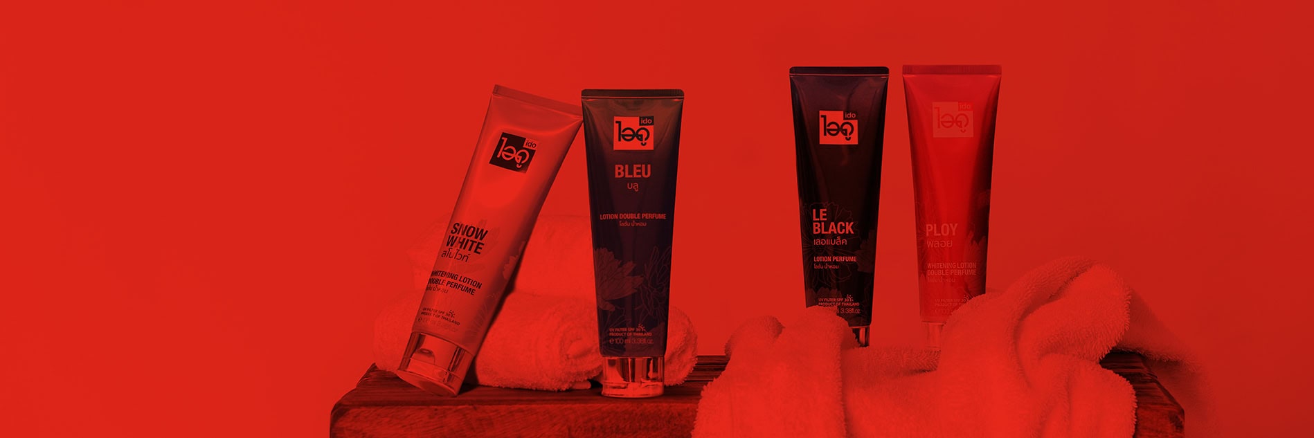 ผลิตภัณฑ์ดูแลเส้นผมในบรรยากาศสีแดงเข้ม.